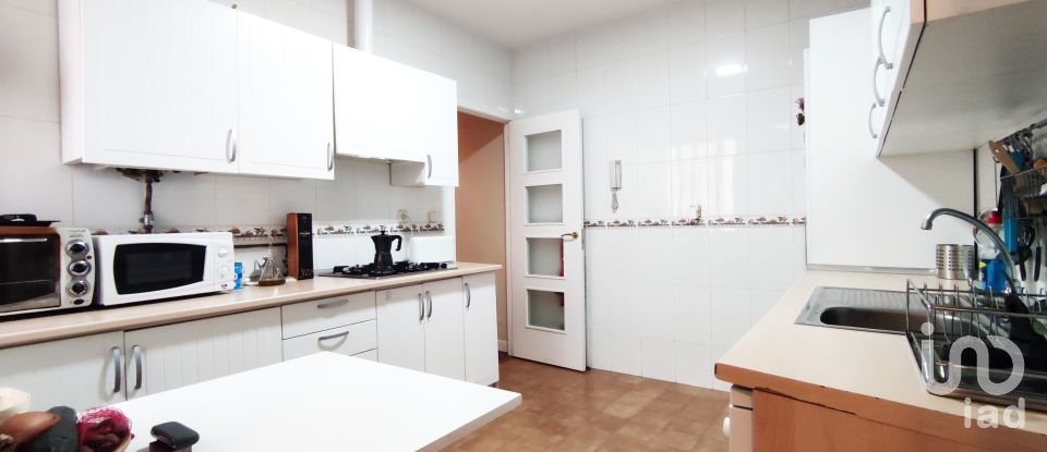 Piso 4 habitaciones de 127 m² en Madrid (28015)
