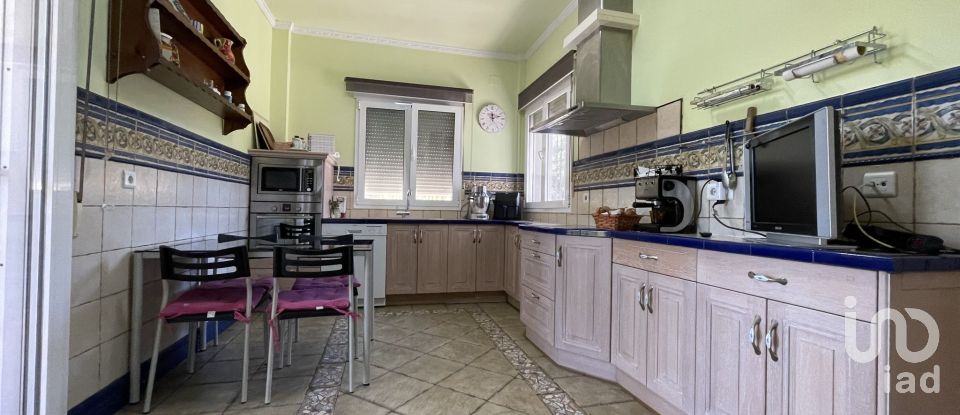 Cottage 4 bedrooms of 237 m² in Lepe (21440)