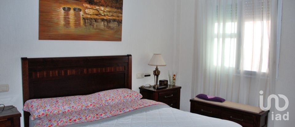 Pis 5 habitacions de 210 m² a La Redondela (21430)
