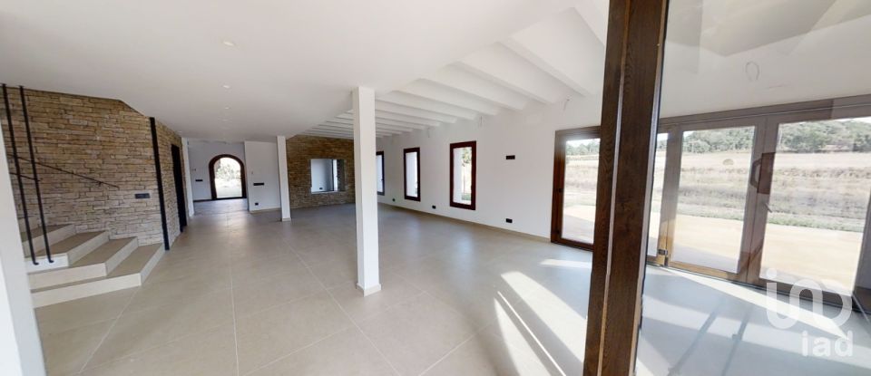 Maison de campagne 6 chambres de 379 m² à Vidreres (17411)