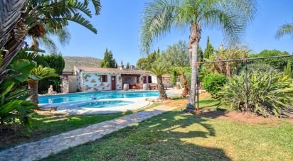 Chalet 6 bedrooms of 284 sq m in Dénia (03700)