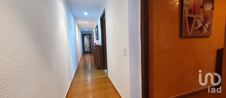 Pis 4 habitacions de 145 m² a Castellón de la Plana/Castelló de la Plana (12001)