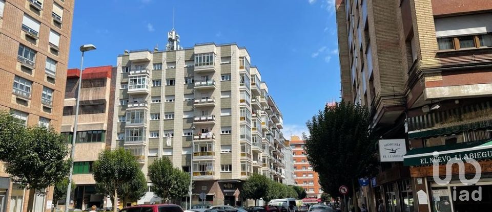 Pis 3 habitacions de 82 m² a Gijón (33208)
