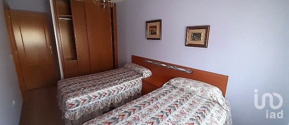 Pis 3 habitacions de 87 m² a Veguellina de Orbigo (24350)