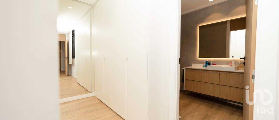 Piso 4 habitaciones de 206 m² en León (24004)