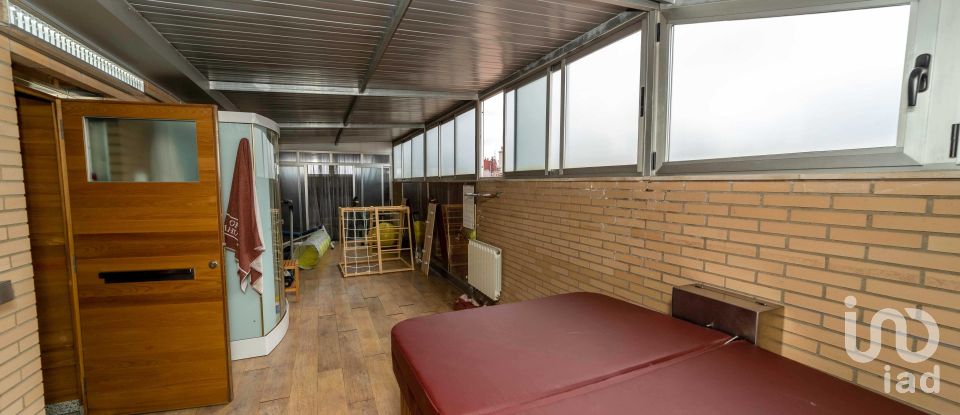 Pis 4 habitacions de 353 m² a León (24004)
