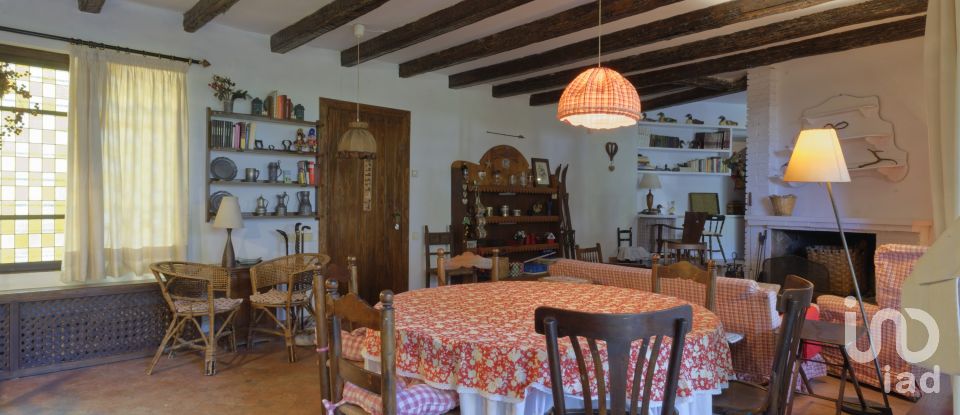 Casa 6 habitacions de 441 m² a Castelldefels (08860)