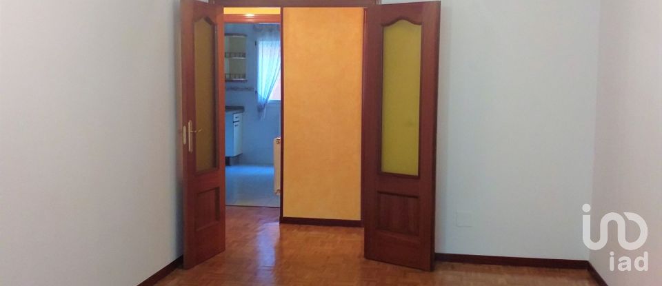 Apartment 3 bedrooms of 75 m² in Villaquilambre (24193)