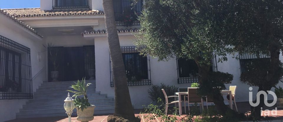 Casa 4 habitaciones de 255 m² en Málaga (29140)