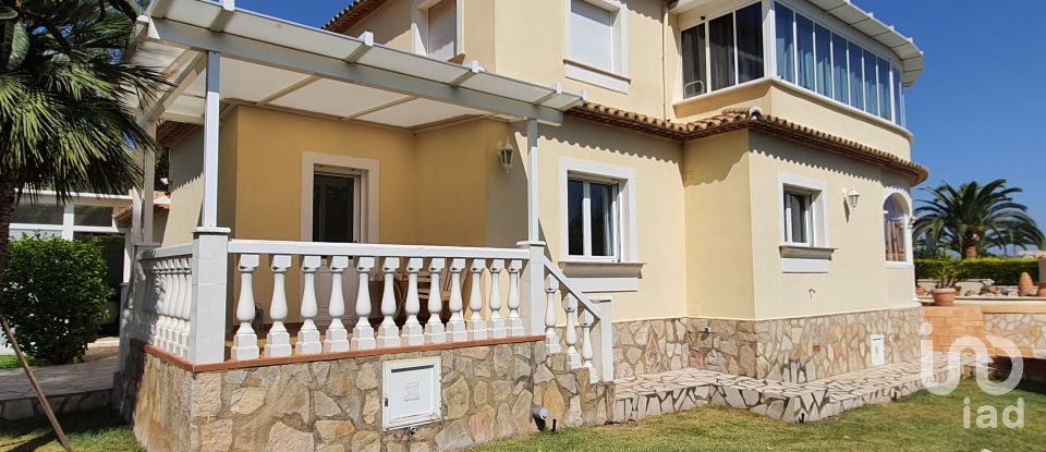 House 5 bedrooms of 215 m² in Dénia (03700)