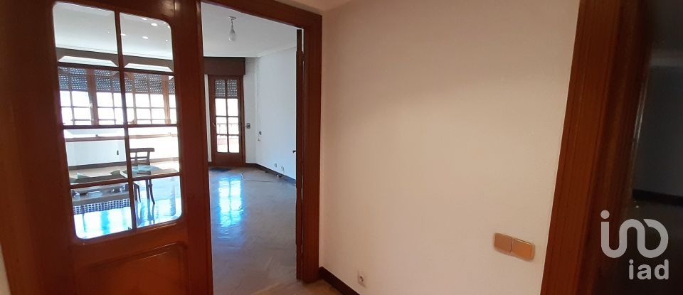 Pis 4 habitacions de 119 m² a La Bañeza (24750)