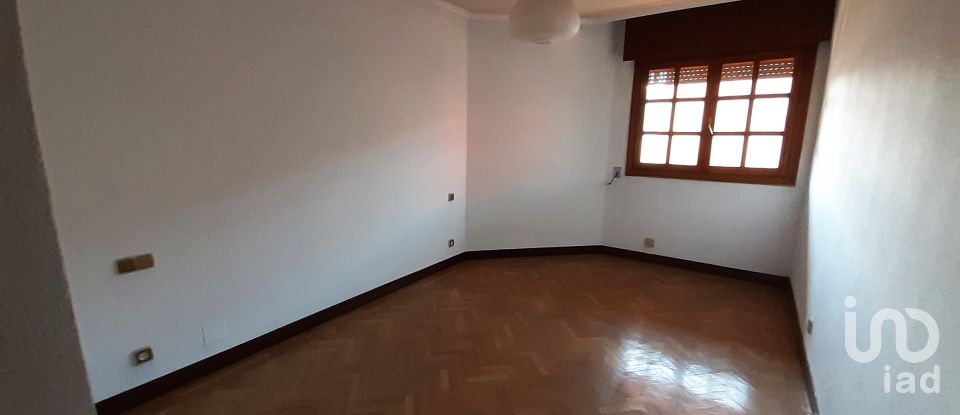 Piso 4 habitaciones de 119 m² en La Bañeza (24750)