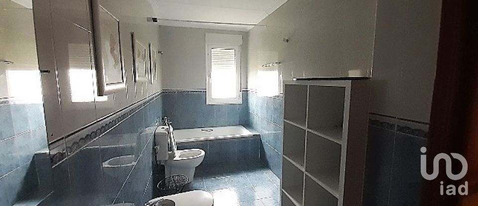 Casa 4 habitacions de 174 m² a Benavides de Orbigo (24280)