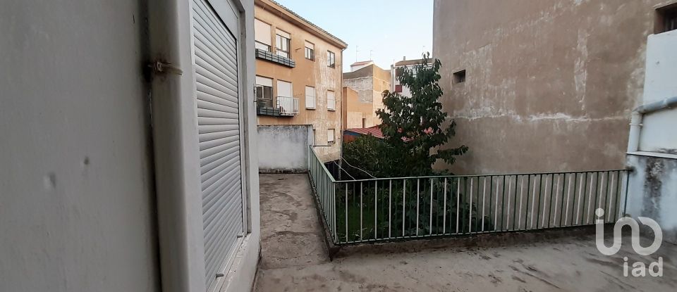 Casa 4 habitacions de 171 m² a La Bañeza (24750)
