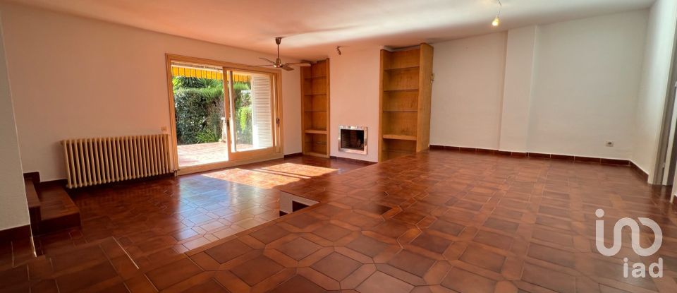 Pis 3 habitacions de 145 m² a Sant Andreu de Llavaneres (08392)