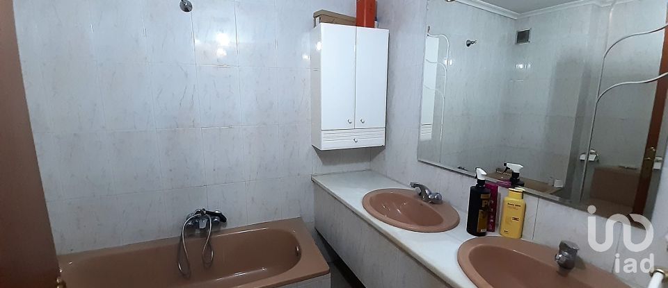 Appartement 4 chambres de 143 m² à La Bañeza (24750)