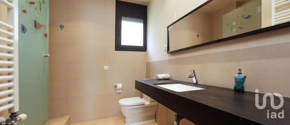 Maison 5 chambres de 277 m² à Corbera de Llobregat (08757)