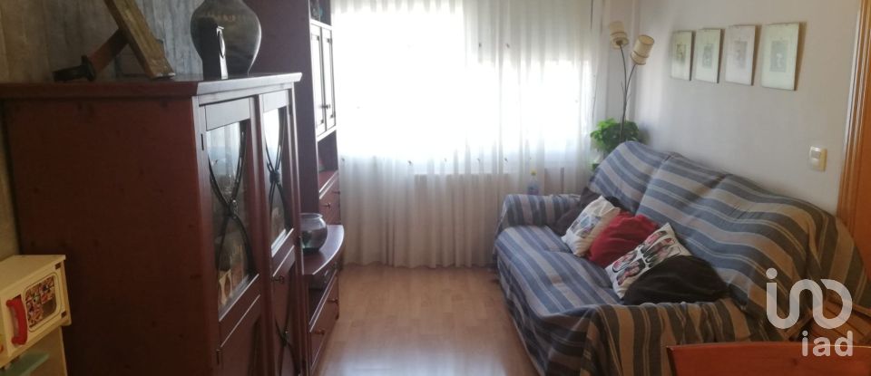 Apartment 3 bedrooms of 55 m² in Santa Coloma de Gramenet (08922)