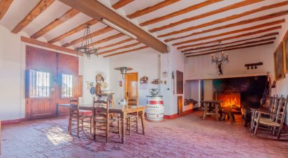 Cottage 10 bedrooms of 1,016 m² in Mogente/Moixent (46640)