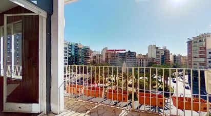 Pis 5 habitacions de 190 m² a Alicante/Alacant (03005)