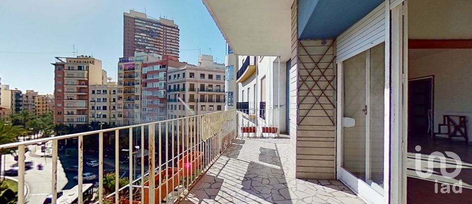 Pis 5 habitacions de 270 m² a Alicante/Alacant (03005)
