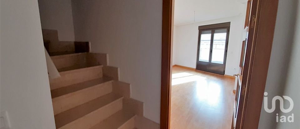 Dúplex 4 habitacions de 167 m² a La Bañeza (24750)