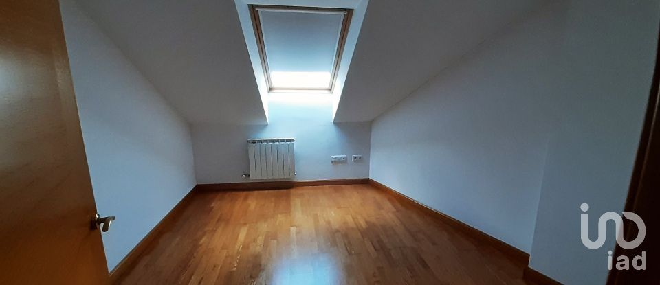 Dúplex 4 habitacions de 167 m² a La Bañeza (24750)