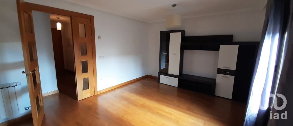 Duplex 3 bedrooms of 165 m² in La Bañeza (24750)