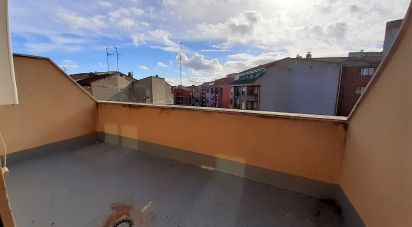 Duplex 3 bedrooms of 165 sq m in La Bañeza (24750)