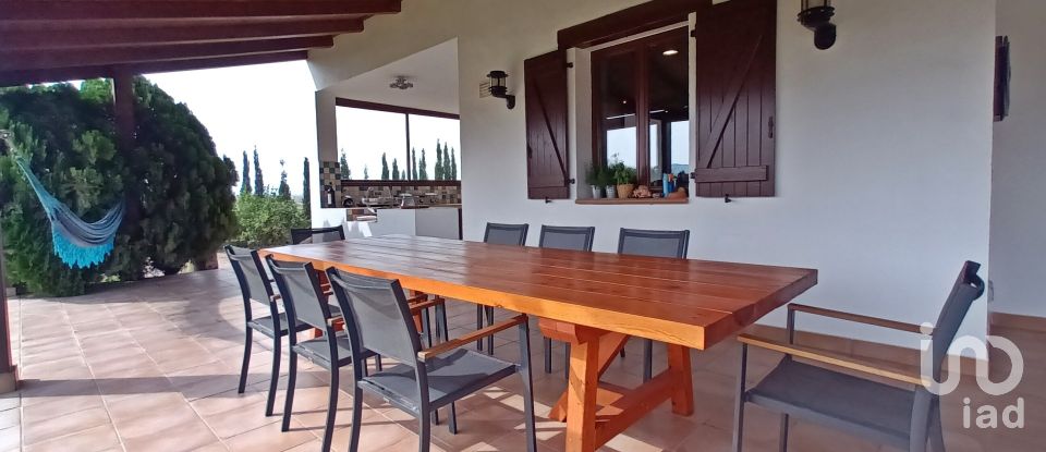 Cottage 4 bedrooms of 429 m² in Purias (30813)