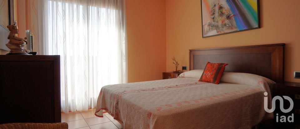Châlet 4 chambres de 409 m² à Roda de Bara (43883)