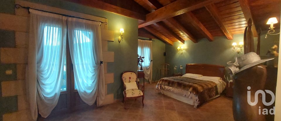 Maison 5 chambres de 531 m² à Berastegi (20492)