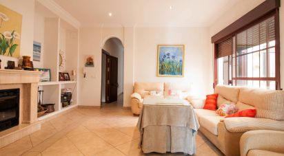 Casa tradicional 6 habitacions de 391 m² a La Redondela (21430)