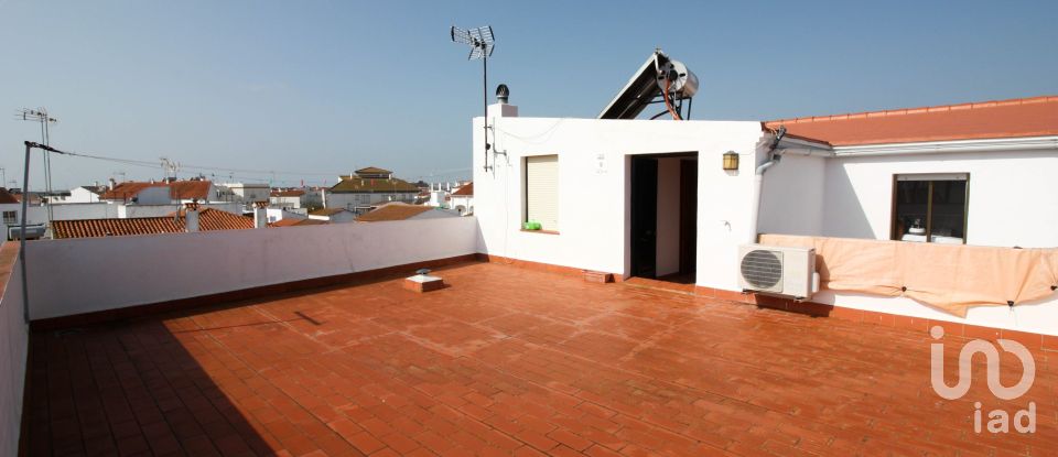 Casa tradicional 6 habitaciones de 391 m² en La Redondela (21430)