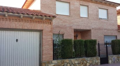 House/villa 3 bedrooms of 156 sq m in Santa Olalla (45530)