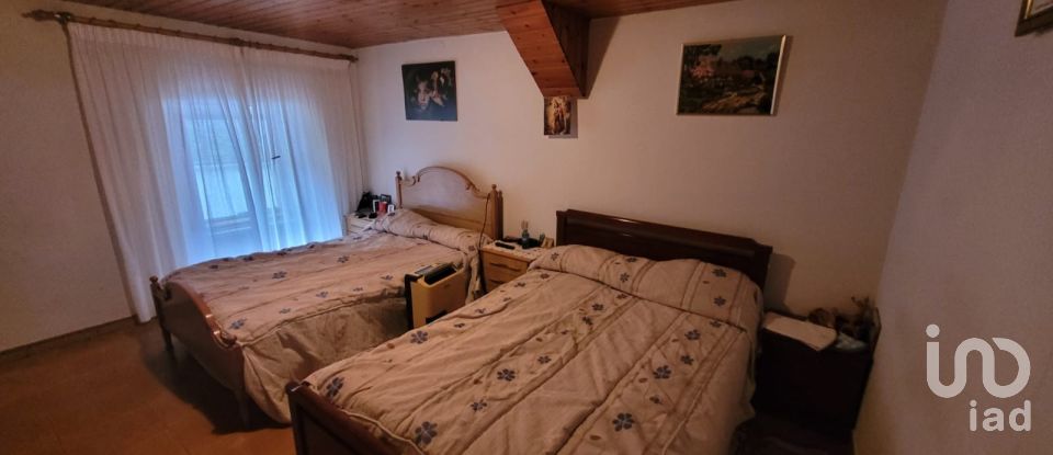 House 6 bedrooms of 538 m² in Sobrelavega (33774)