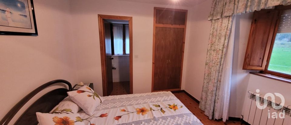 House 6 bedrooms of 538 m² in Sobrelavega (33774)