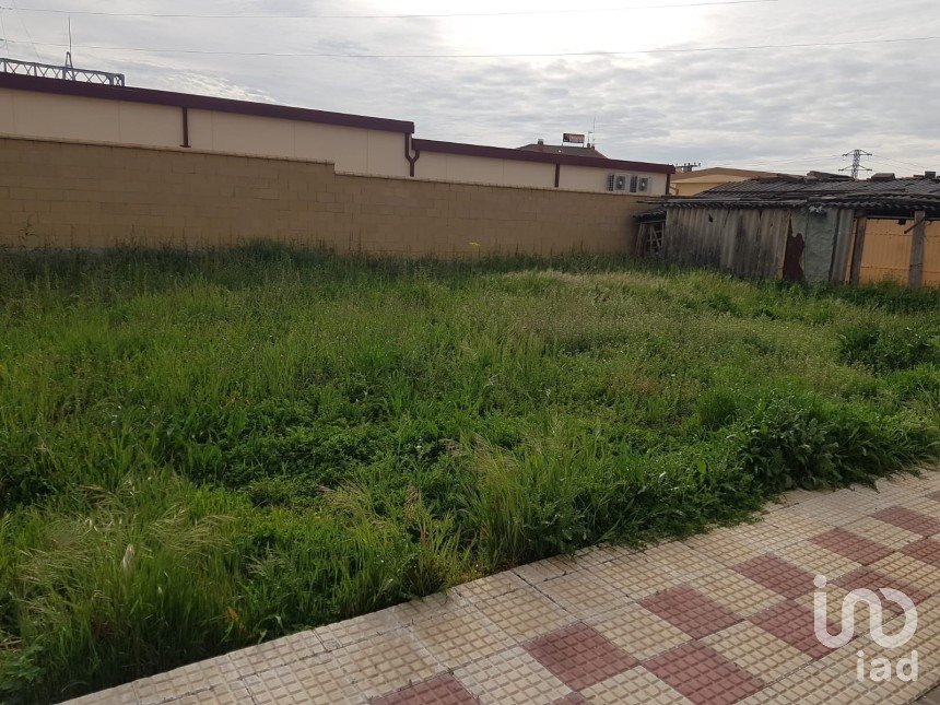 Terrain de 202 m² à Navatejera (24193)