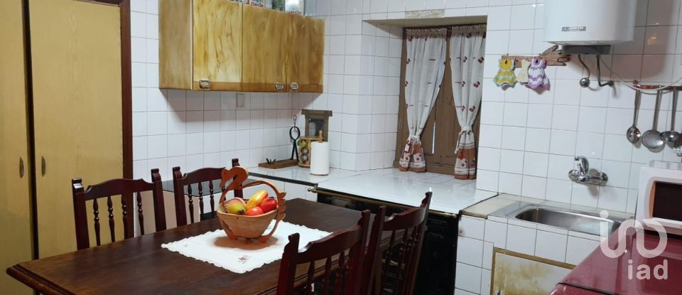 Casa 4 habitaciones de 172 m² en Riofrío (24285)