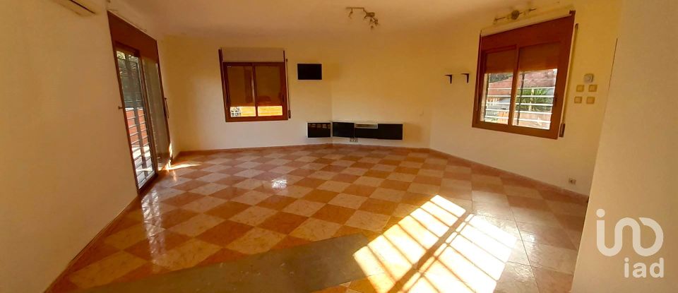 Casa 4 habitacions de 312 m² a Sant Genís de Palafolls (08389)