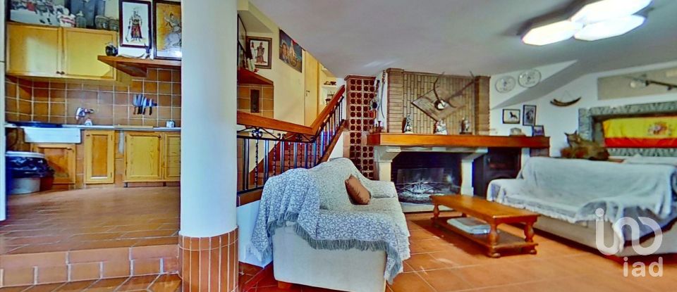 Cottage 4 bedrooms of 409 m² in Urbanización El Estepar (03819)