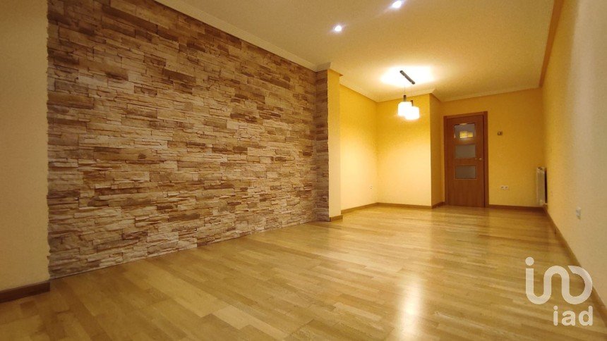 Apartment 3 bedrooms of 79 m² in Villares de la Reina (37184)