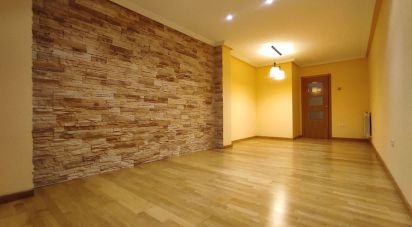 Appartement 3 chambres de 79 m² à Villares de la Reina (37184)