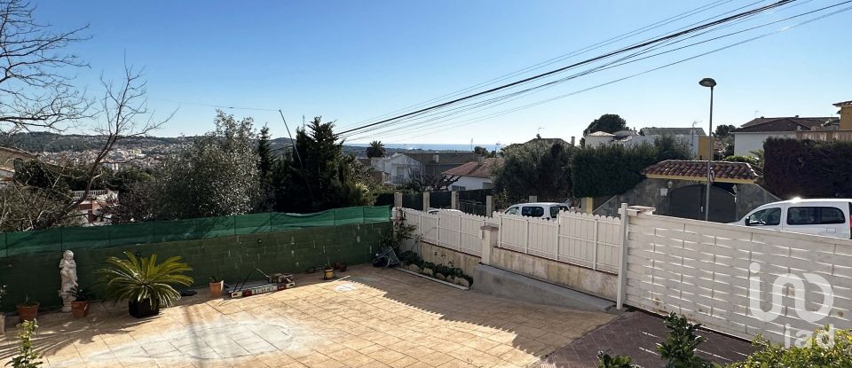 House 4 bedrooms of 242 m² in El Vendrell (43700)