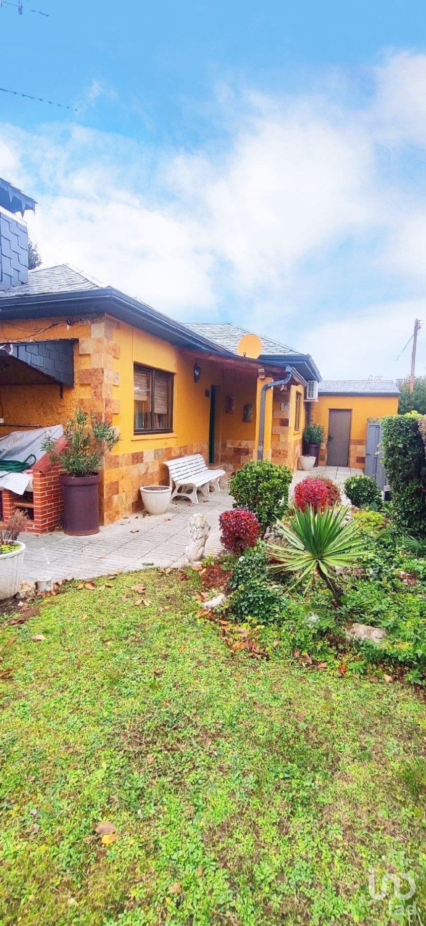Casa 3 habitaciones de 210 m² en Villadangos del Páramo (24392)