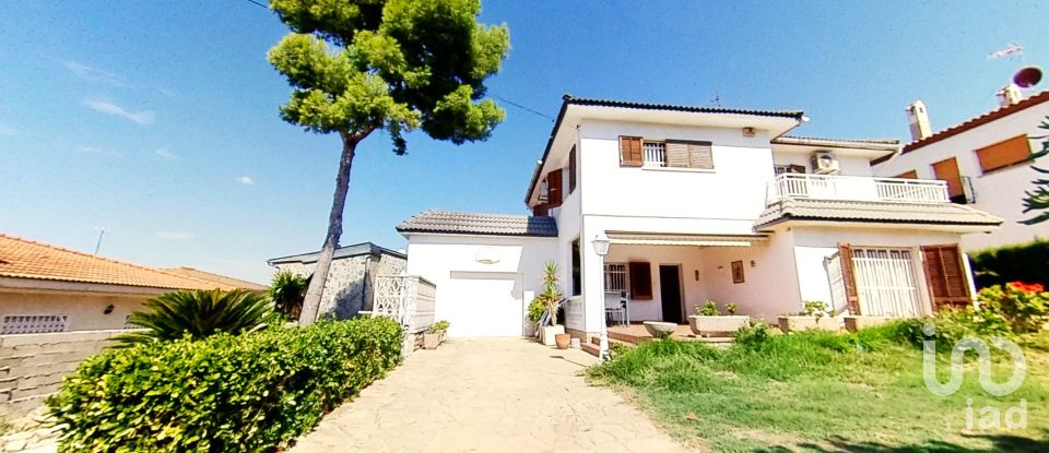 House 5 bedrooms of 184 m² in El Vendrell (43700)