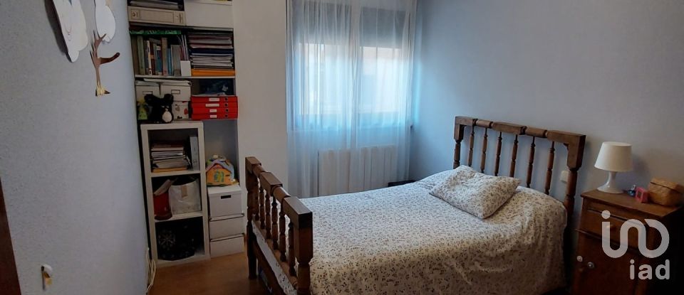 Appartement 3 chambres de 98 m² à Aldeaseca de La Armuña (37189)