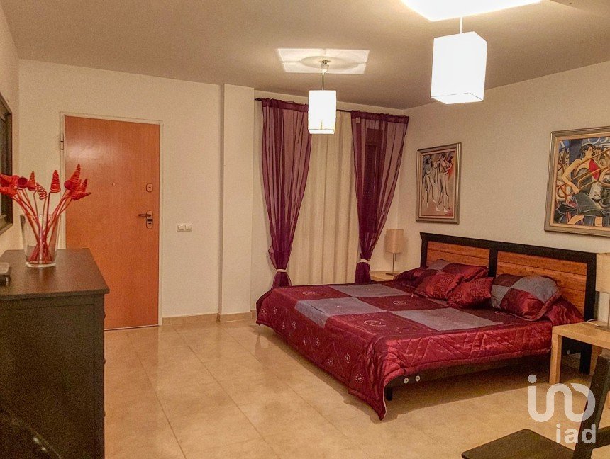 Pis 2 habitacions de 145 m² a Oliva (46780)