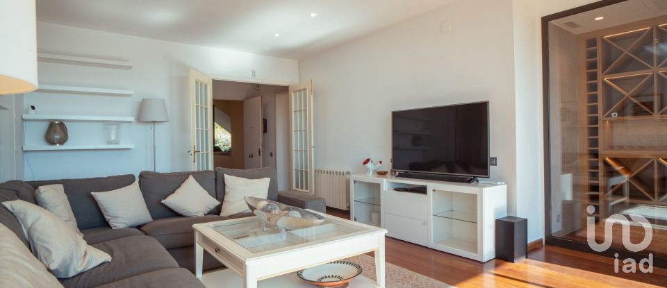 Appartement 4 chambres de 179 m² à Sant Vicenç de Montalt (08394)