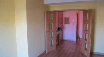 Pis 2 habitacions de 70 m² a Villaobispo de Las Regueras (24195)